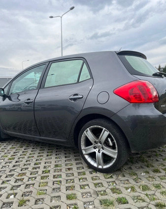 Toyota Auris cena 18500 przebieg: 233000, rok produkcji 2008 z Skała małe 106